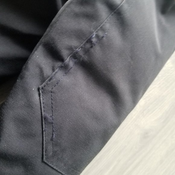 **SOLD** Canada goose Winter jacket - Picture 3 of 4